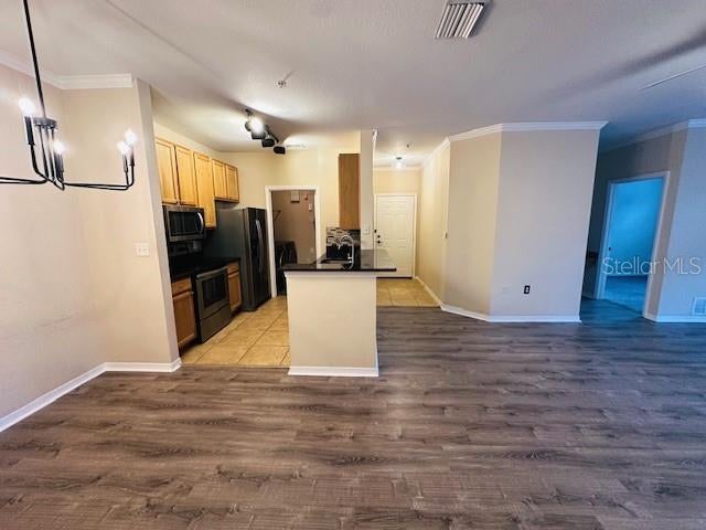 COURTNEY PALMS CONDO - Residential