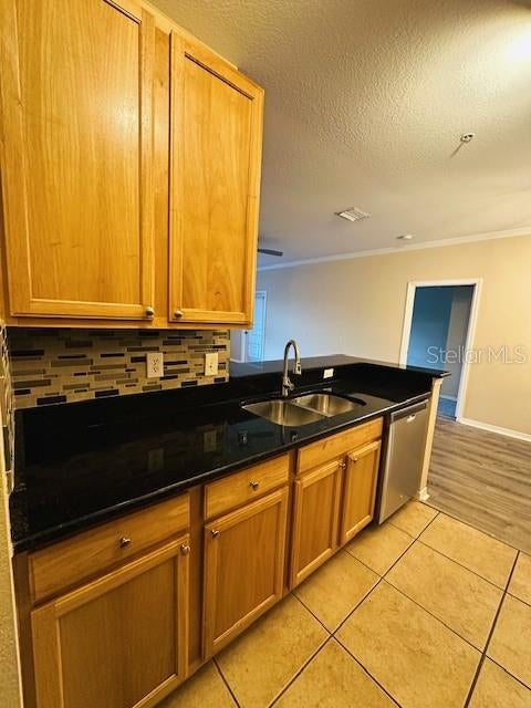 COURTNEY PALMS CONDO - Residential