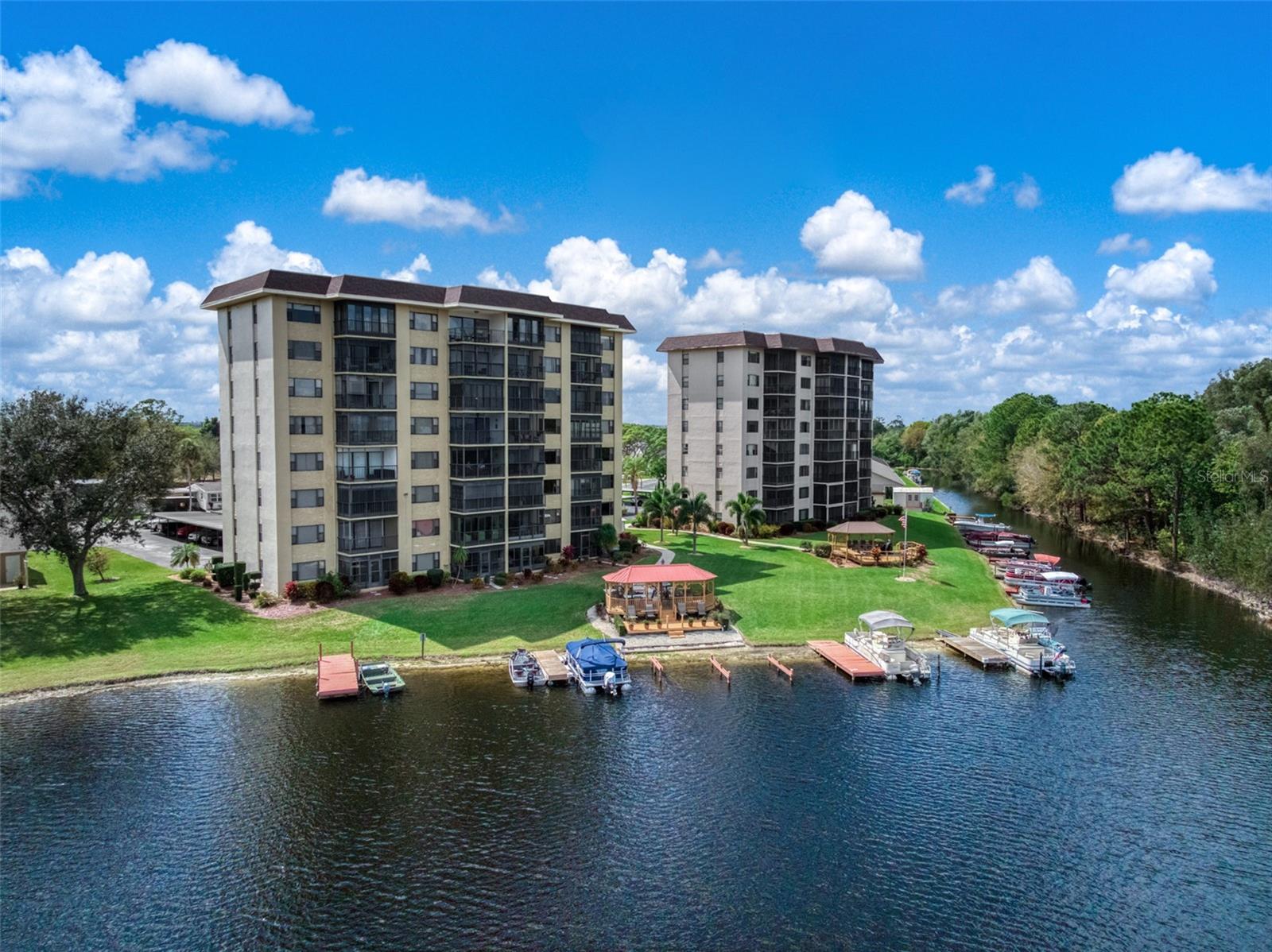 SUN N LAKE - Residential