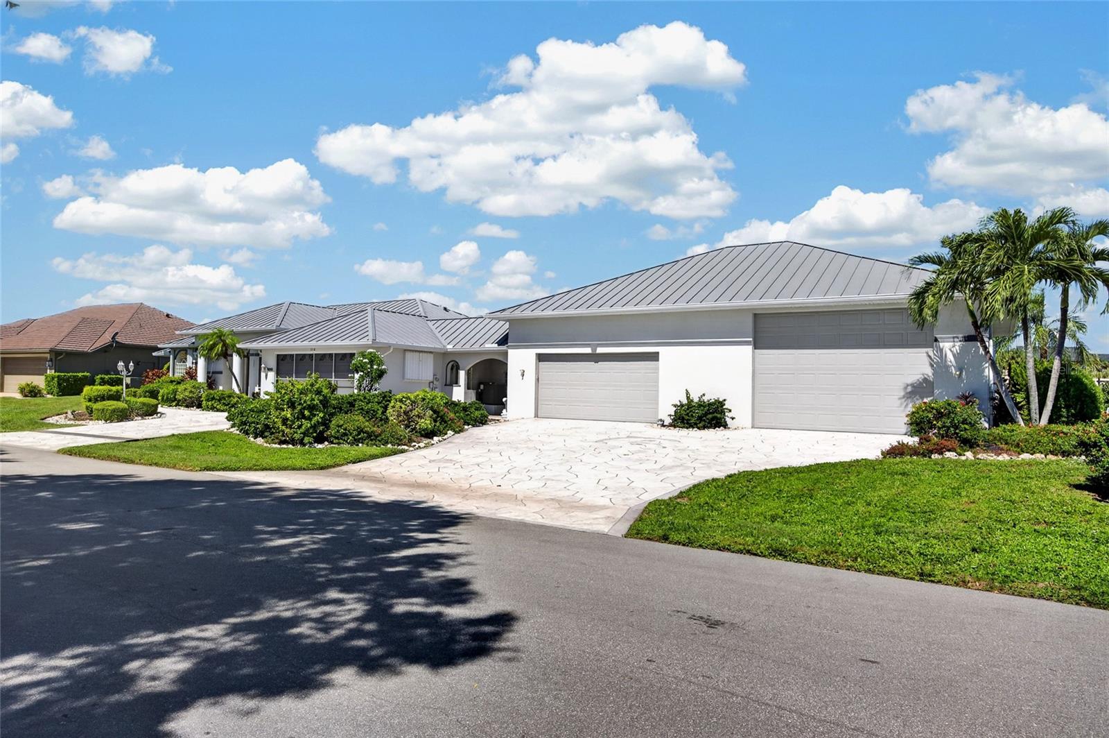 PUNTA GORDA ISLES SEC 11 - Residential