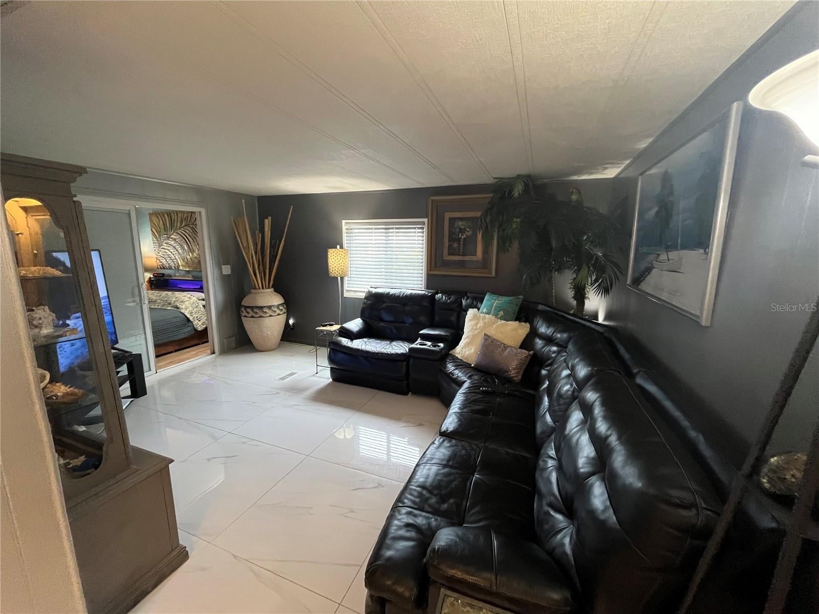 VENICE ISLE - Residential
