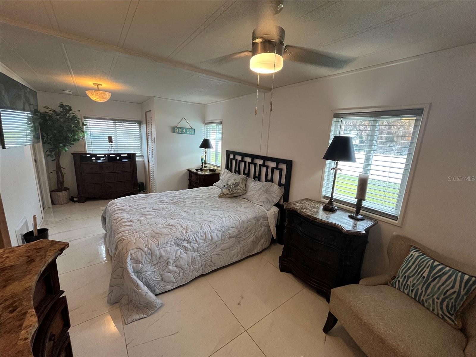 VENICE ISLE - Residential