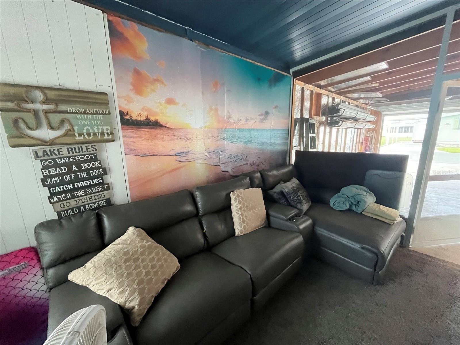 VENICE ISLE - Residential
