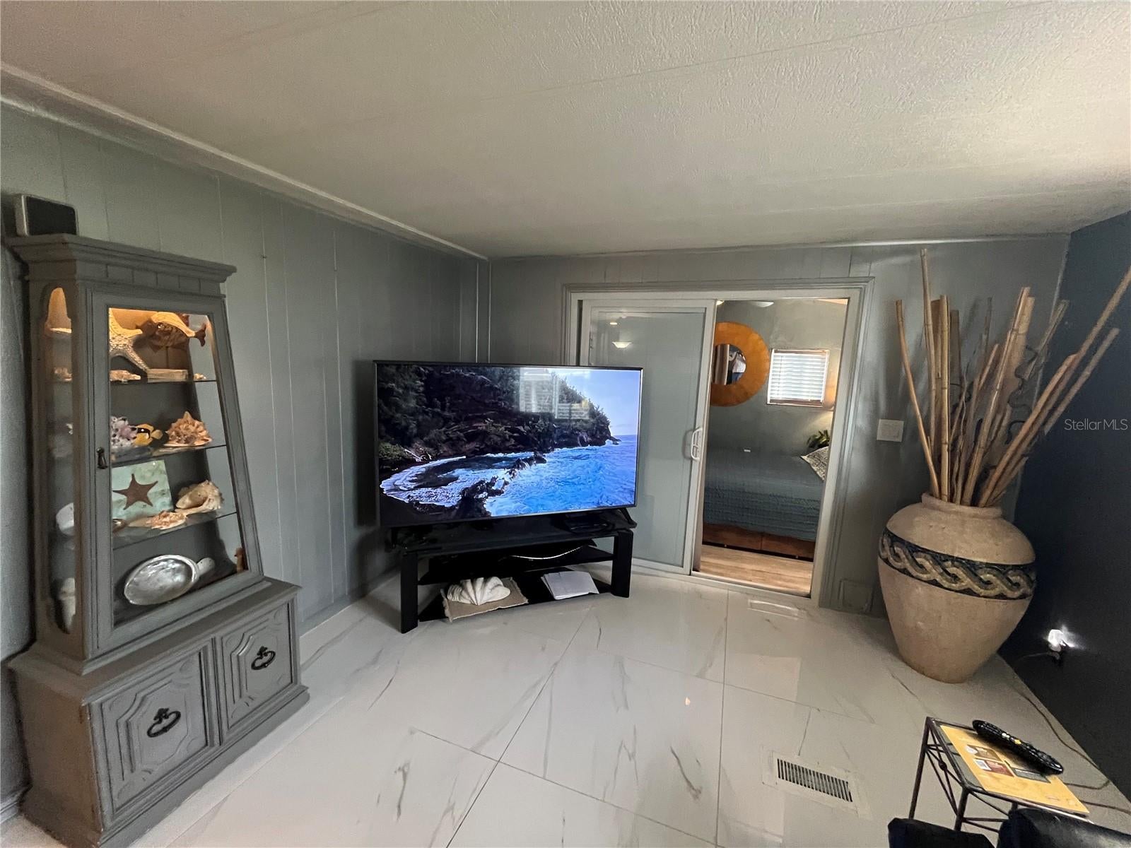 VENICE ISLE - Residential