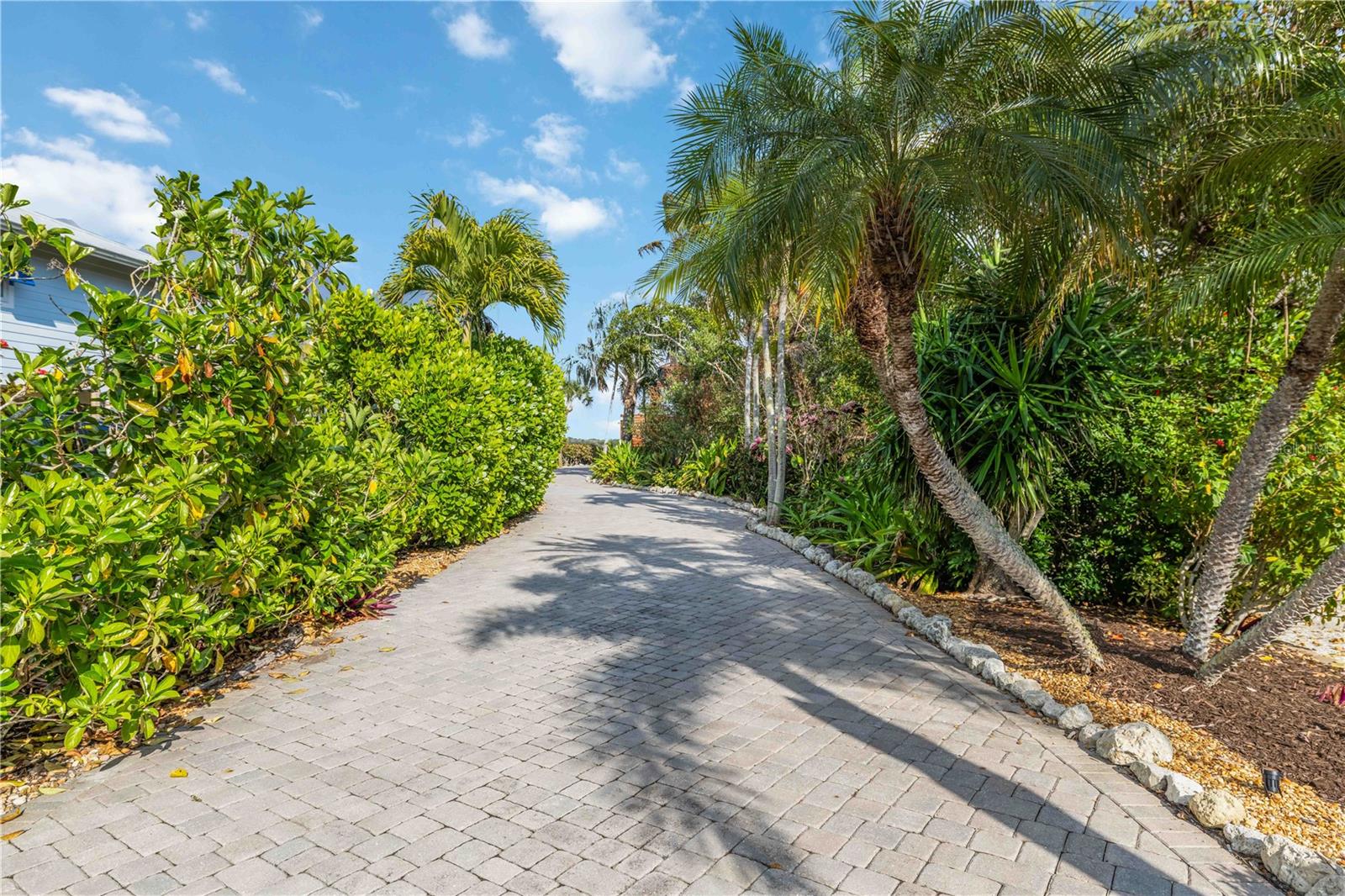 0000 - NOT PART OF A SUBDIVISION - Residential