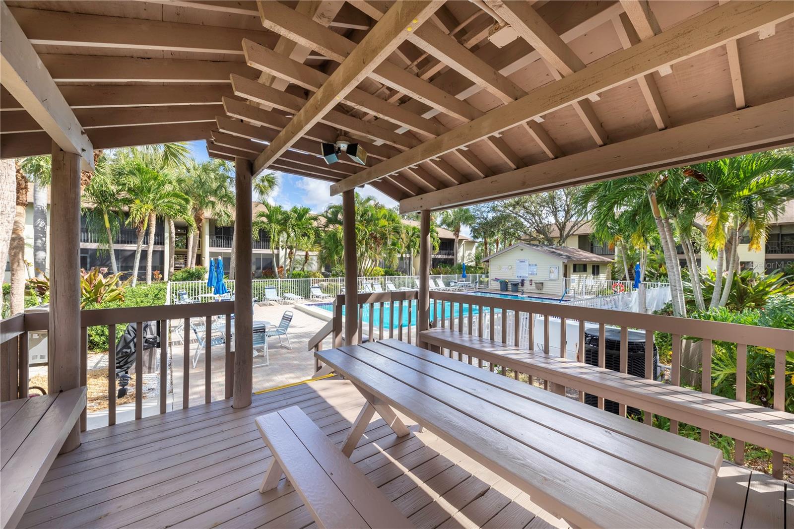 BIRD BAY V - Residential