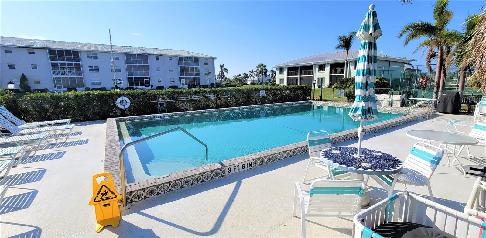 VILLAS CEDAR KEY - Residential