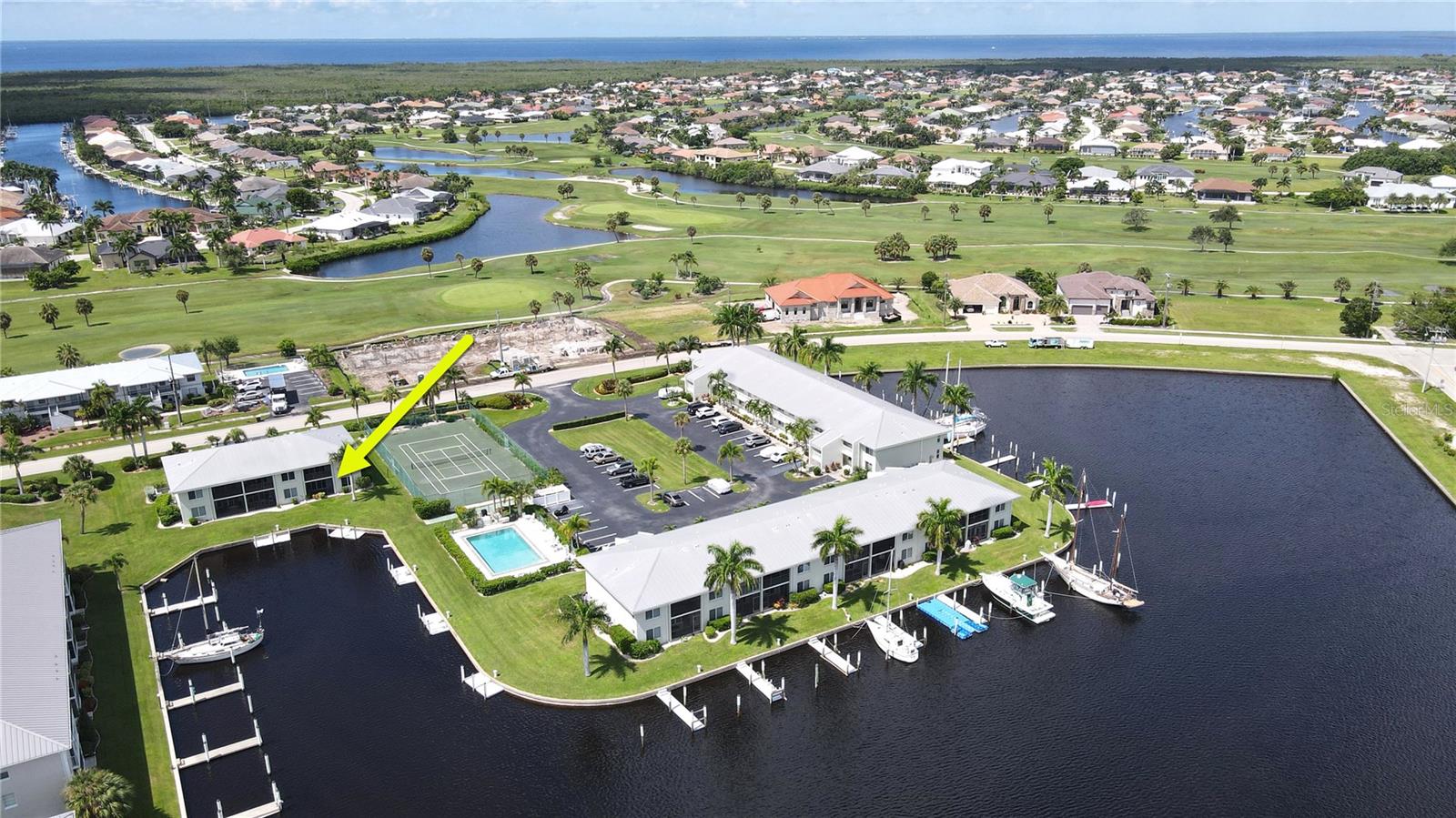 VILLAS CEDAR KEY - Residential