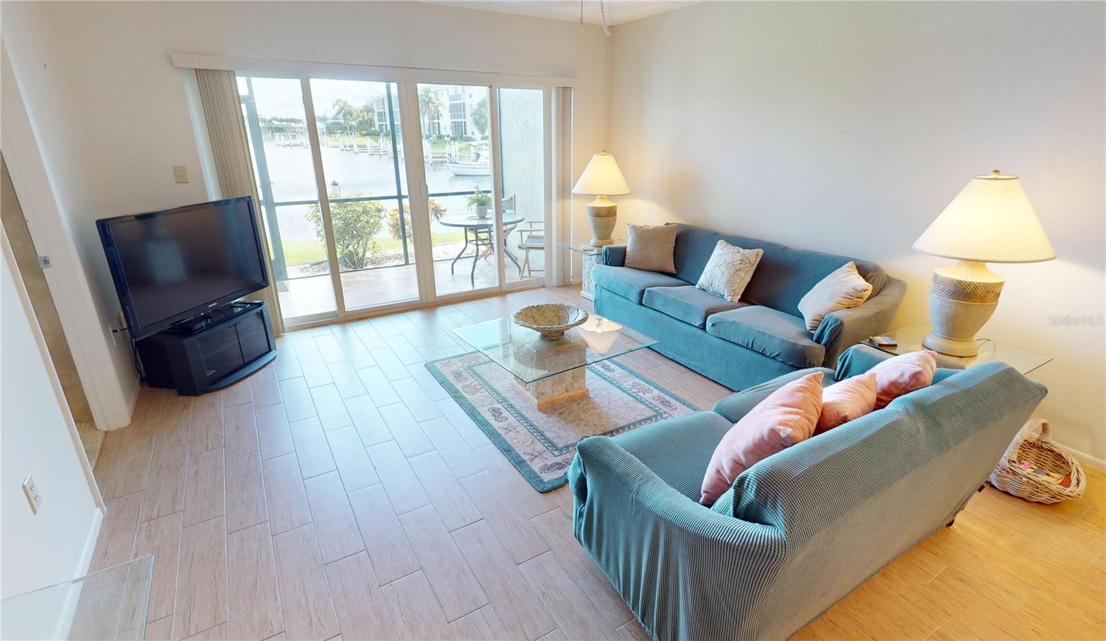 VILLAS CEDAR KEY - Residential