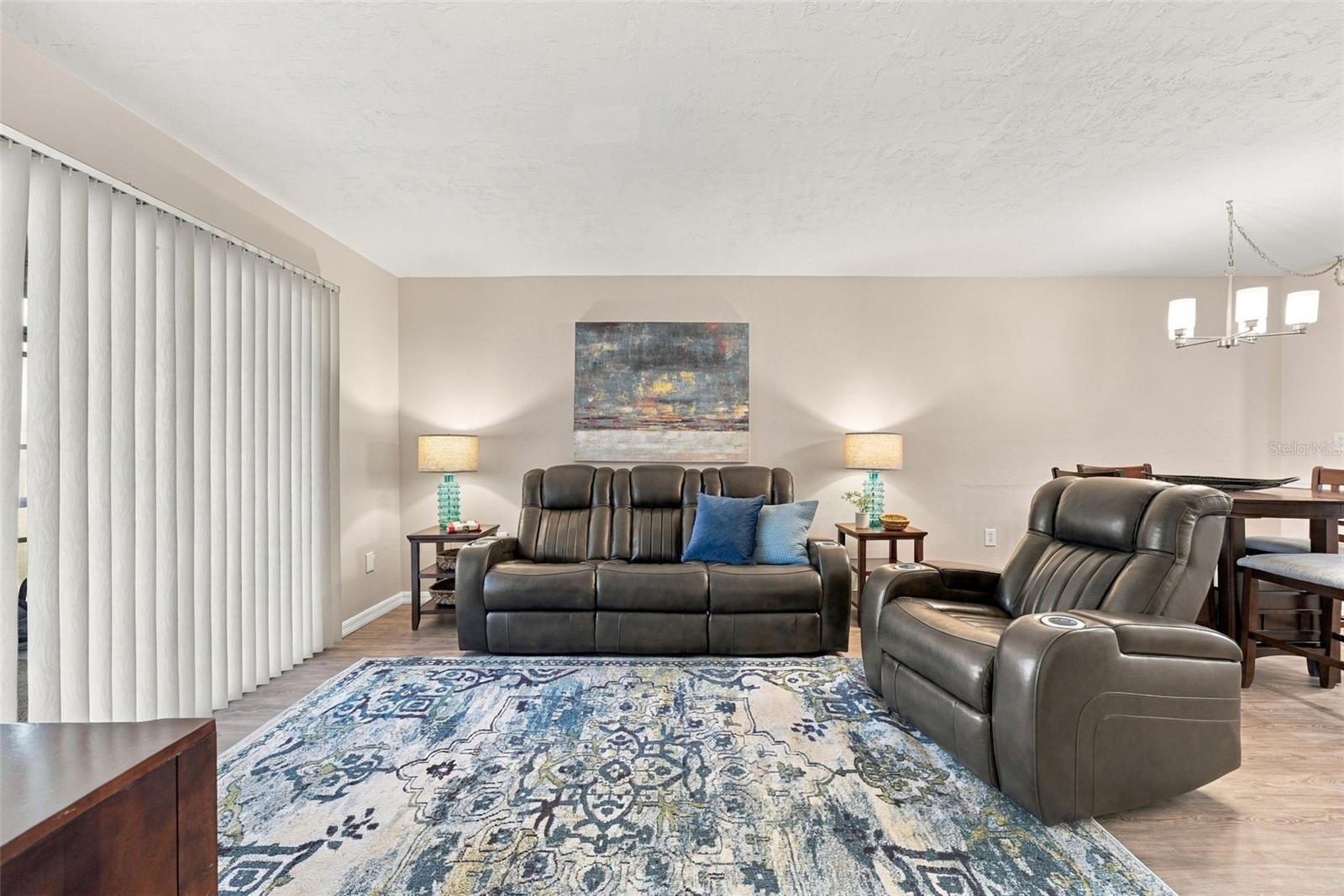EGRET POINTE PH 03 - Residential
