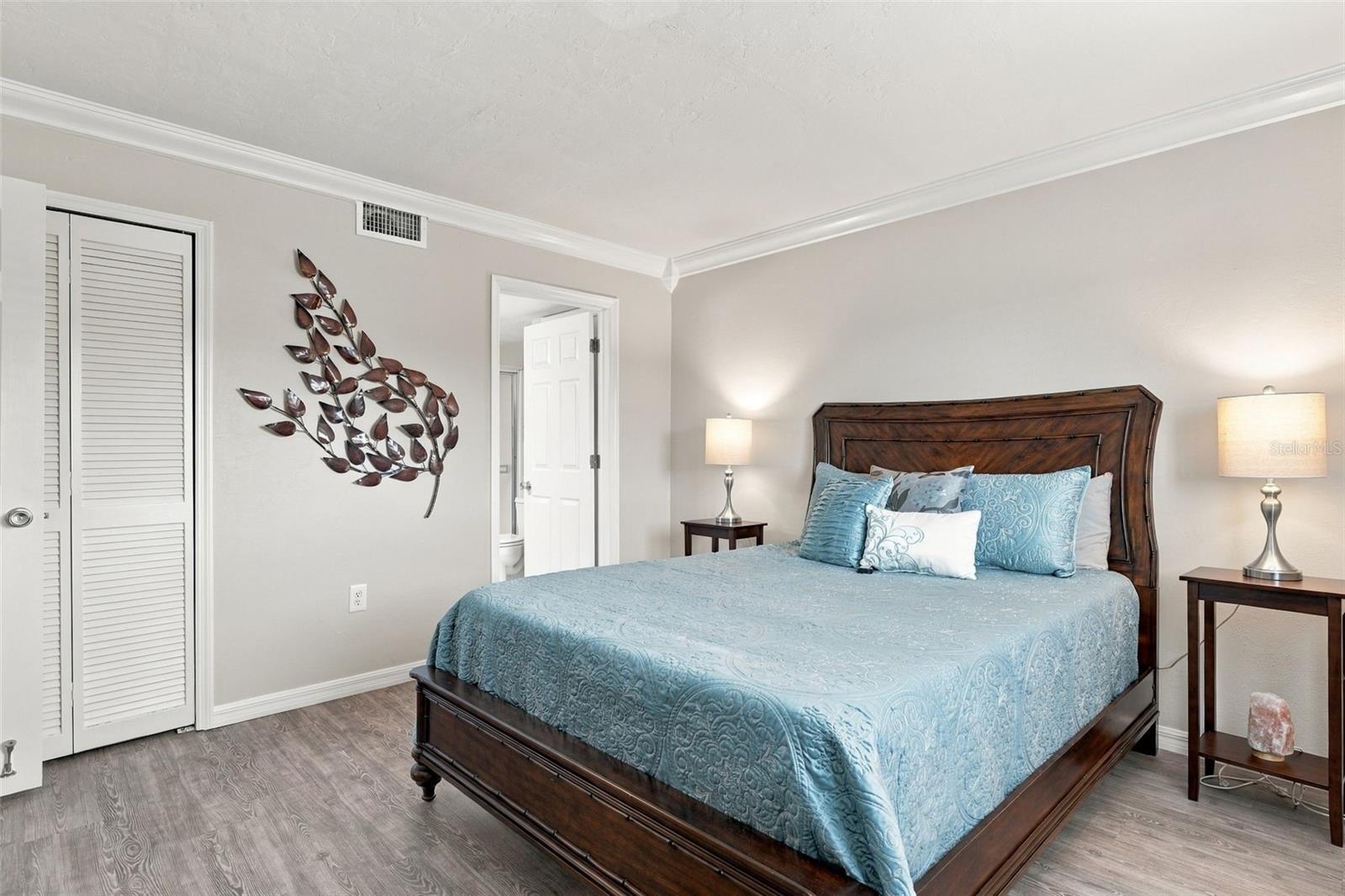EGRET POINTE PH 03 - Residential