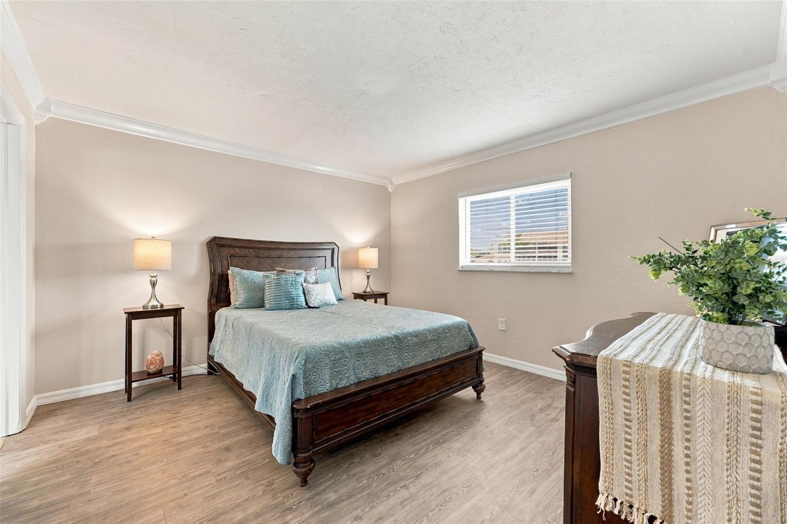 EGRET POINTE PH 03 - Residential