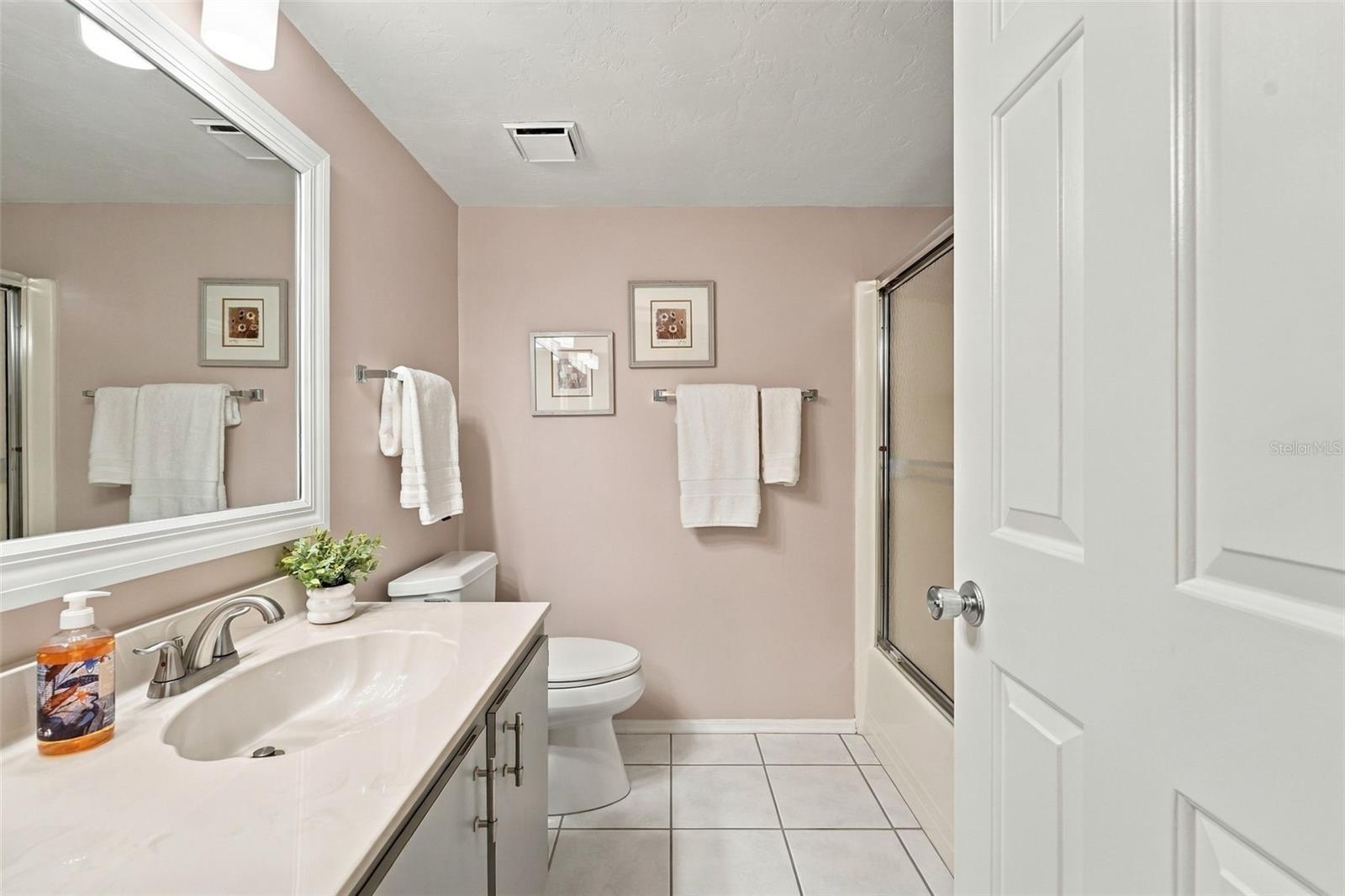 EGRET POINTE PH 03 - Residential