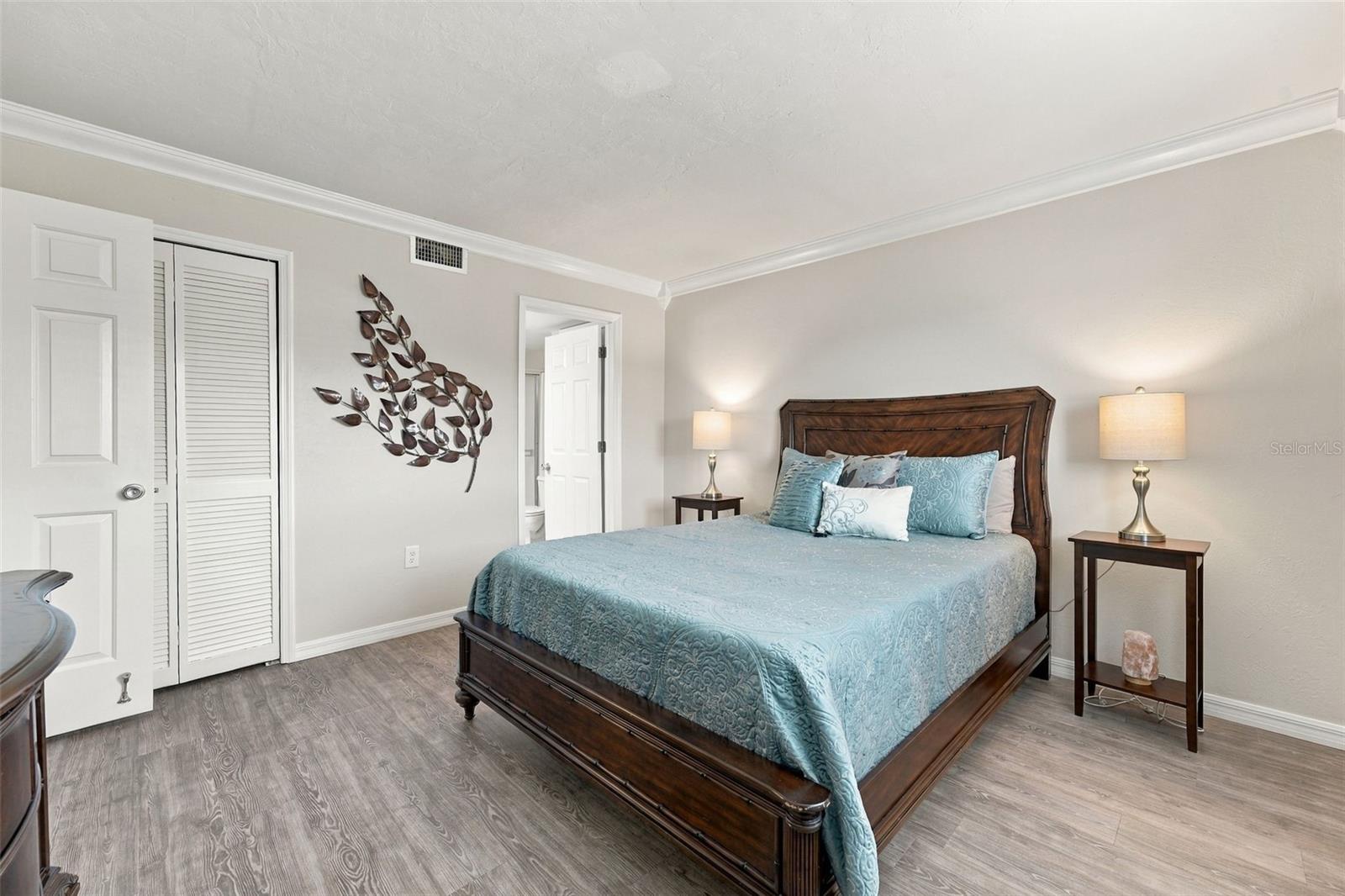EGRET POINTE PH 03 - Residential