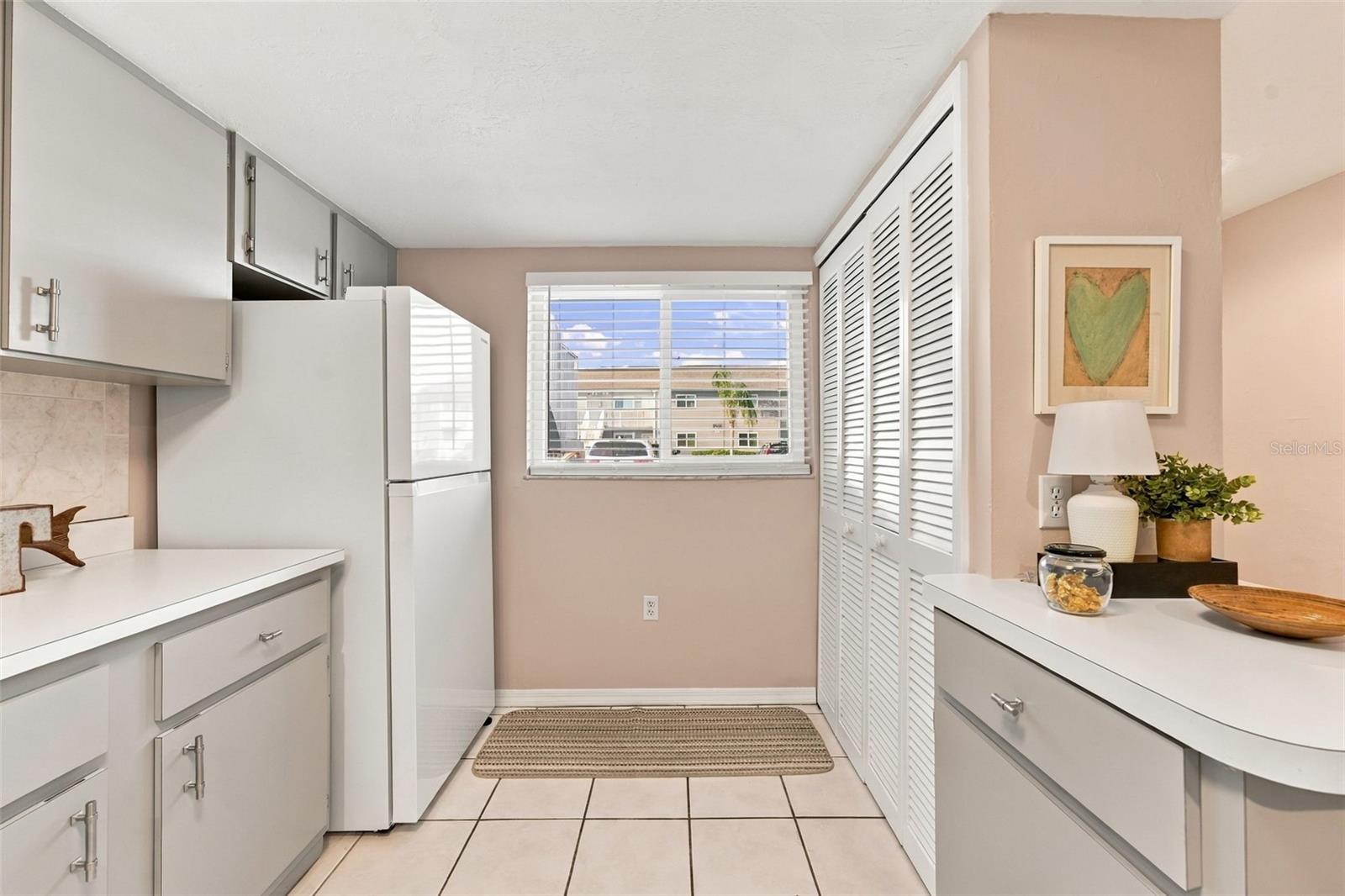 EGRET POINTE PH 03 - Residential