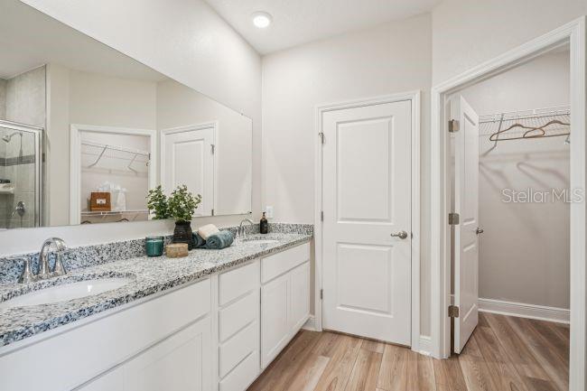 GOLDEN GATE EST - Residential
