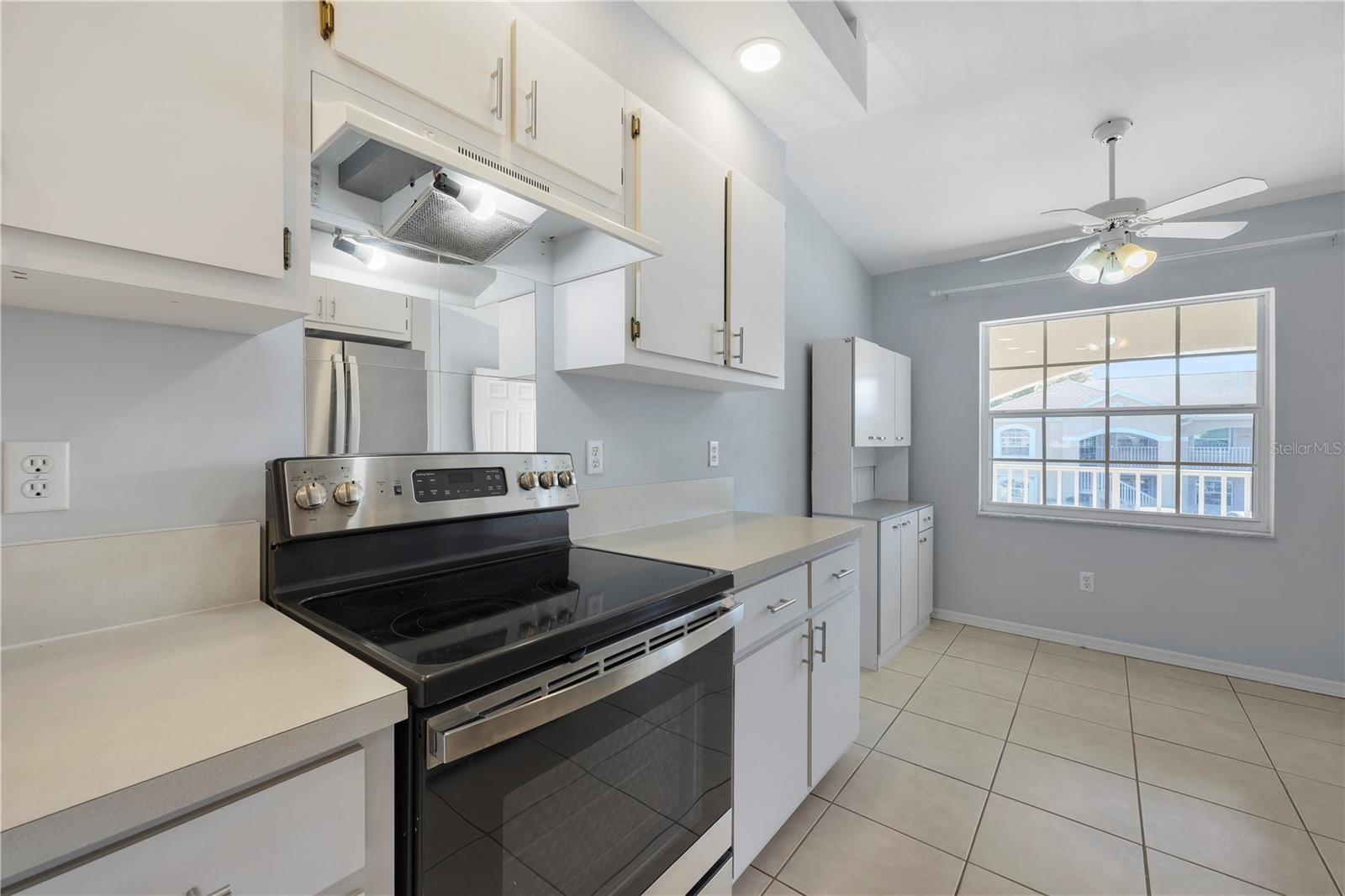 CRYSTAL BAY/KINGSWAY CONDO PH - Residential