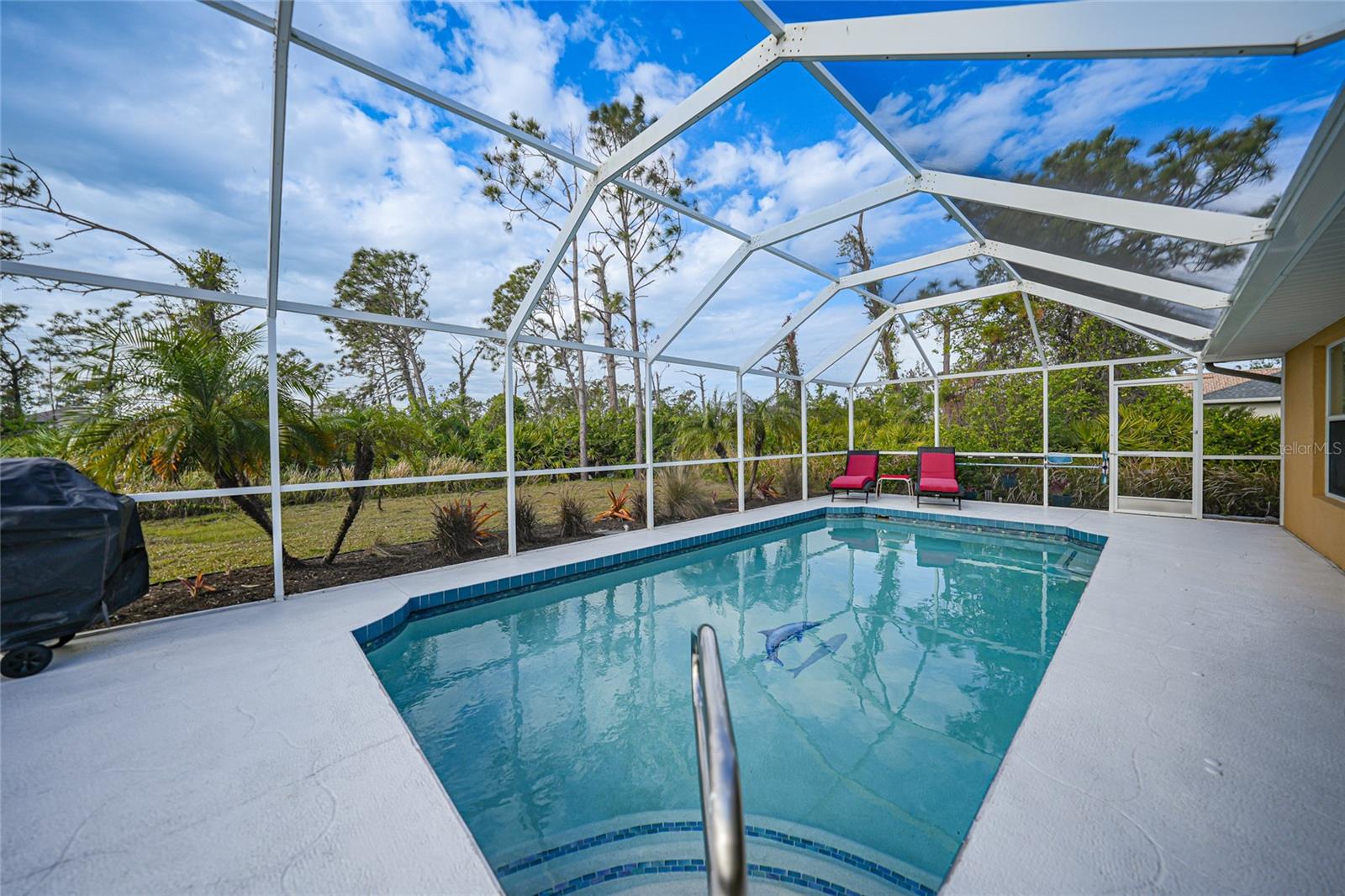 ROTONDA LAKES - Residential