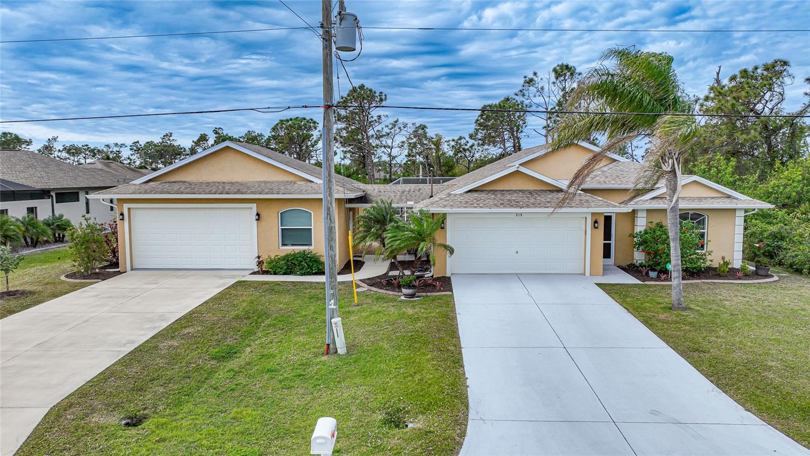 ROTONDA LAKES - Residential