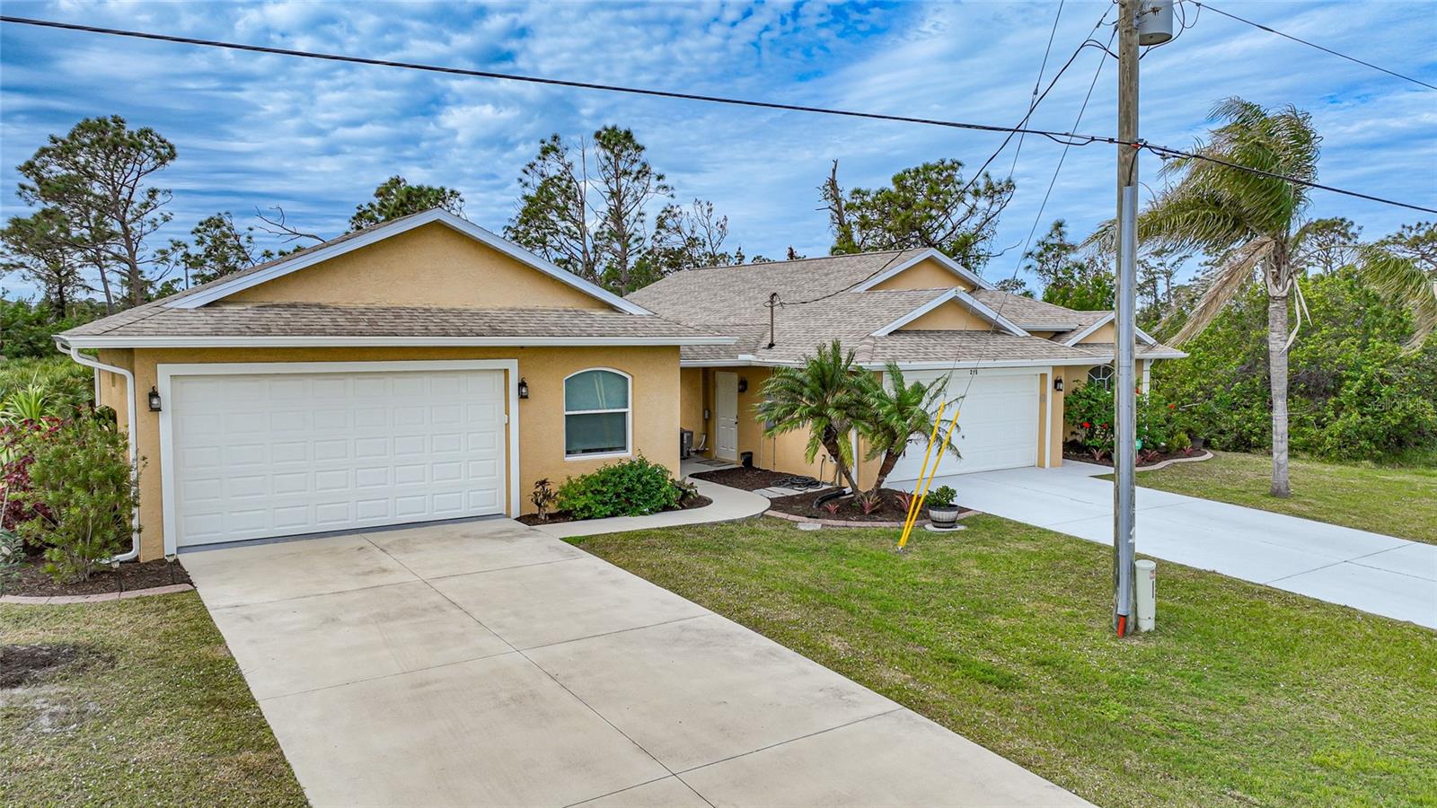 ROTONDA LAKES - Residential
