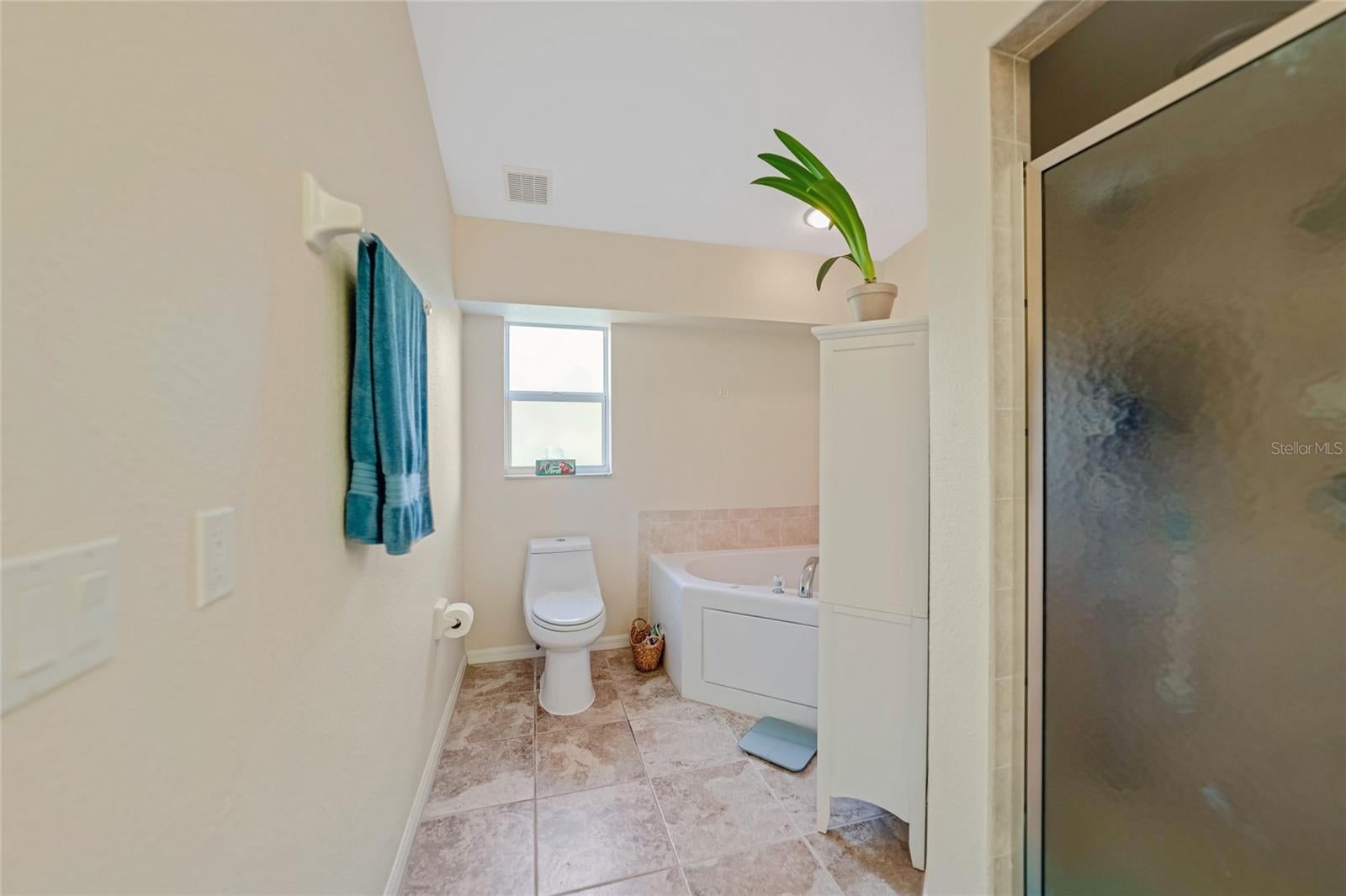 ROTONDA LAKES - Residential