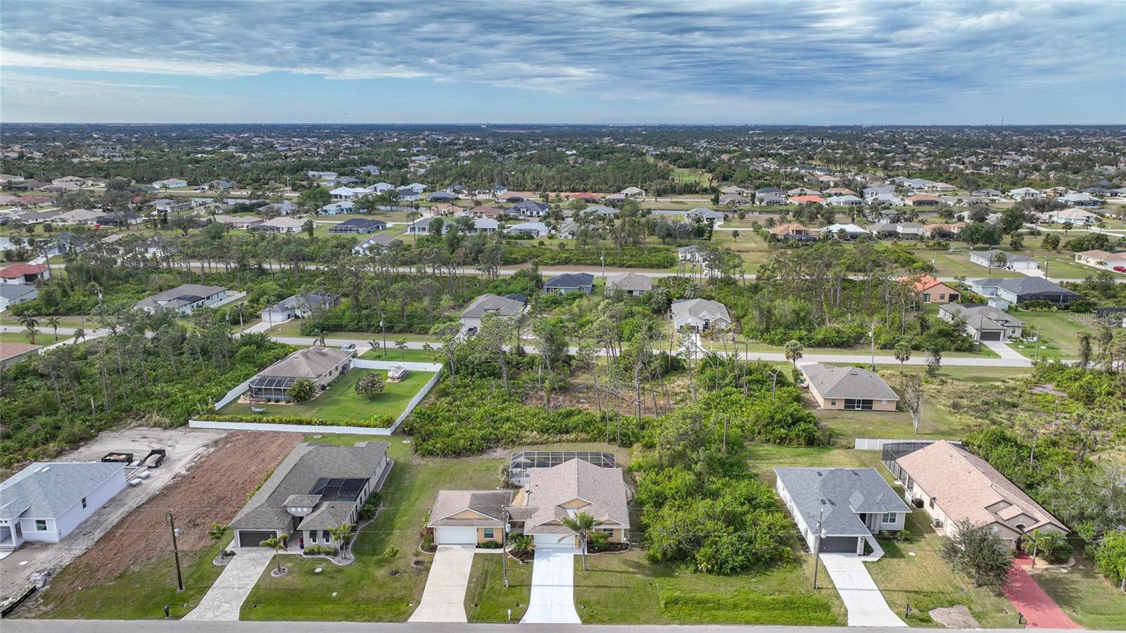 ROTONDA LAKES - Residential