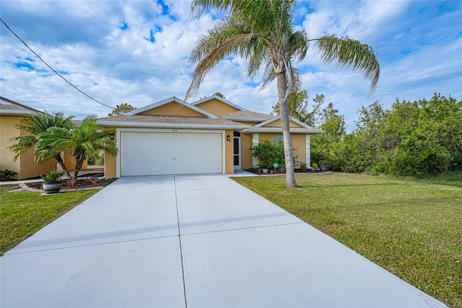 ROTONDA LAKES - Residential