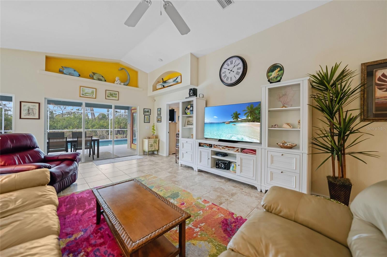 ROTONDA LAKES - Residential