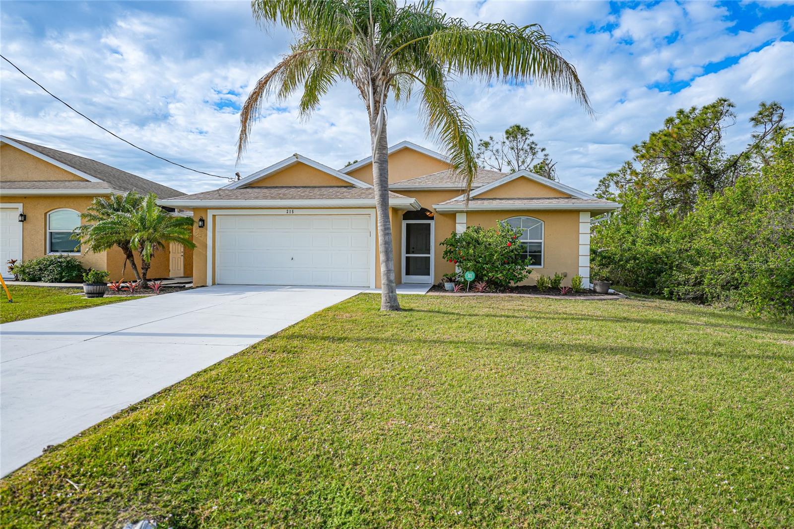 ROTONDA LAKES - Residential