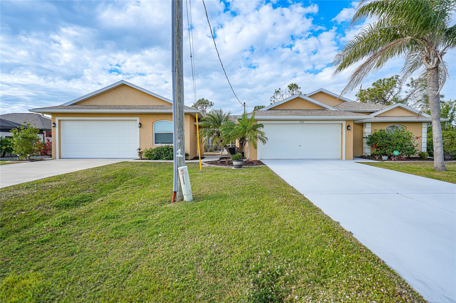 ROTONDA LAKES - Residential