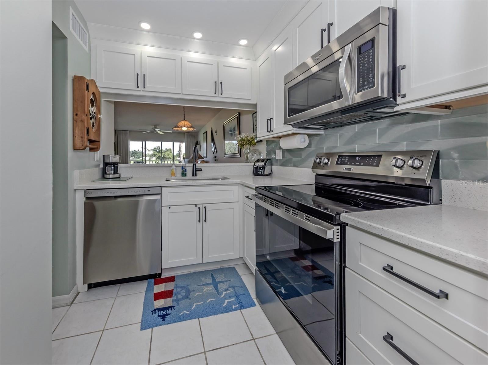 WESTCHESTER GARDENS AND PLAN - Residential