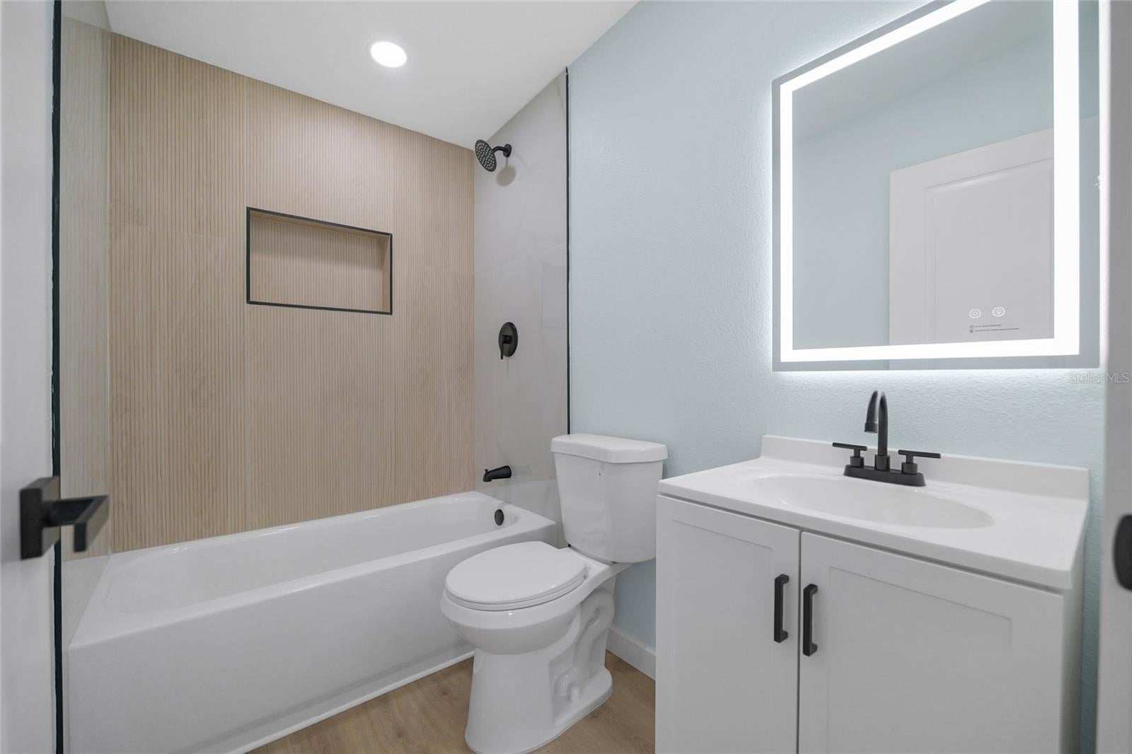 CLAIR MEL CITY UNIT 31 - Residential