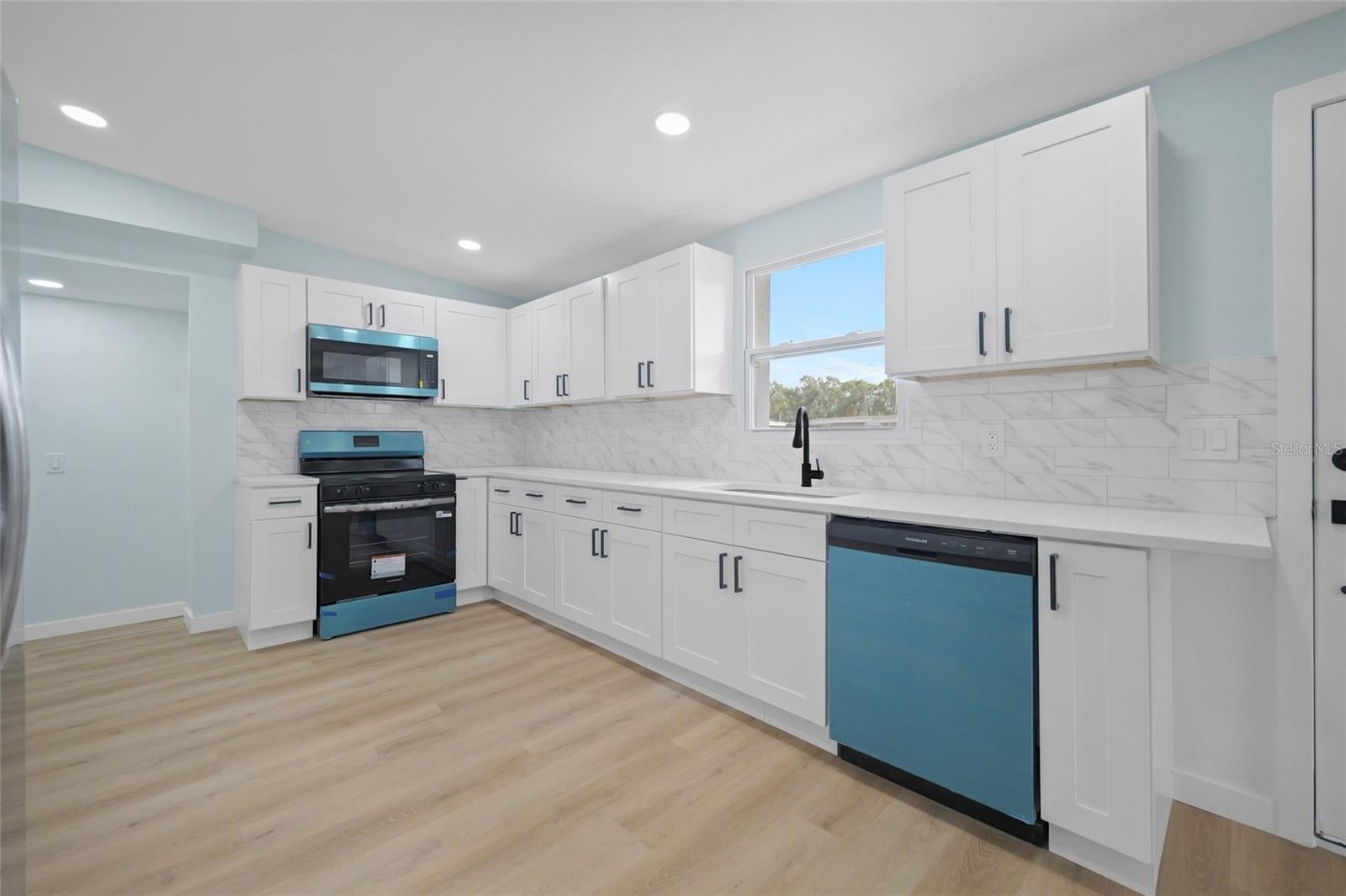 CLAIR MEL CITY UNIT 31 - Residential