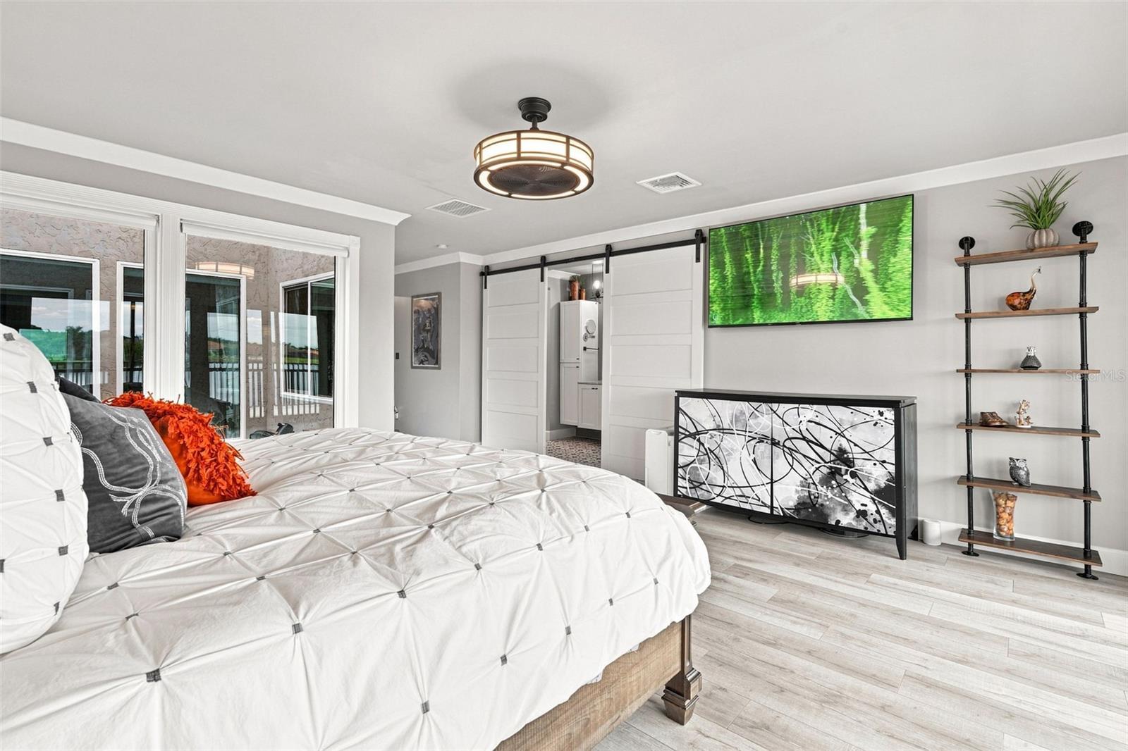 LAKE SUZY VILLAS - Residential