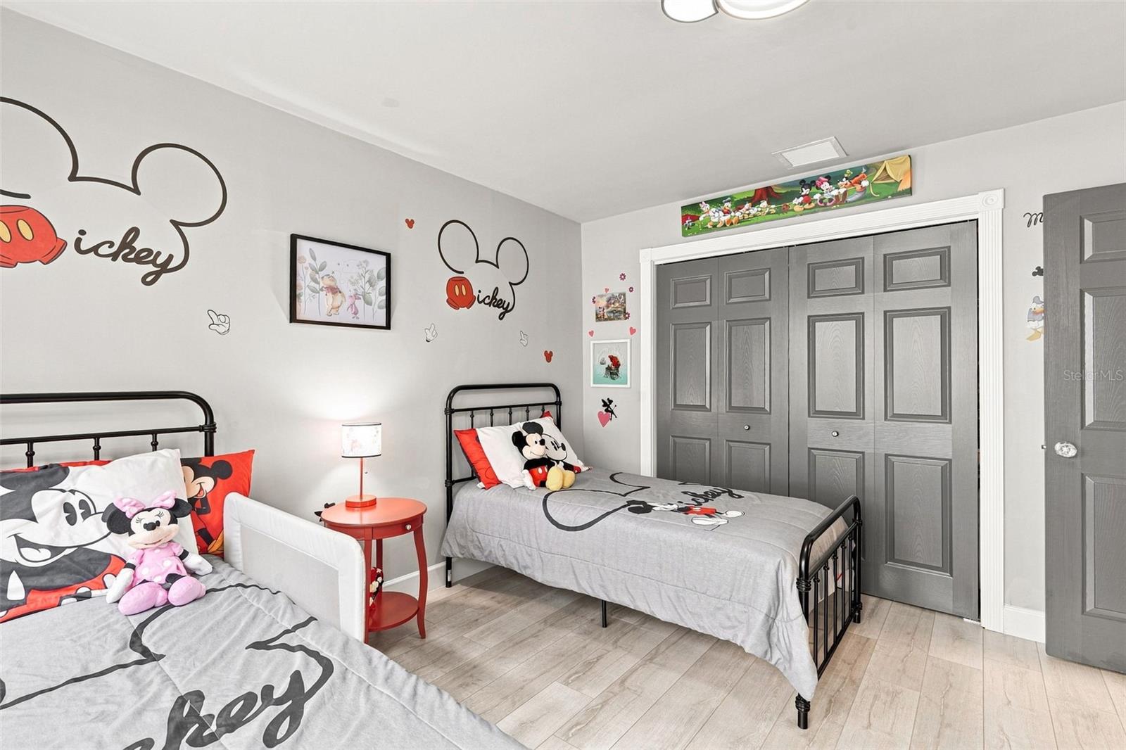 LAKE SUZY VILLAS - Residential