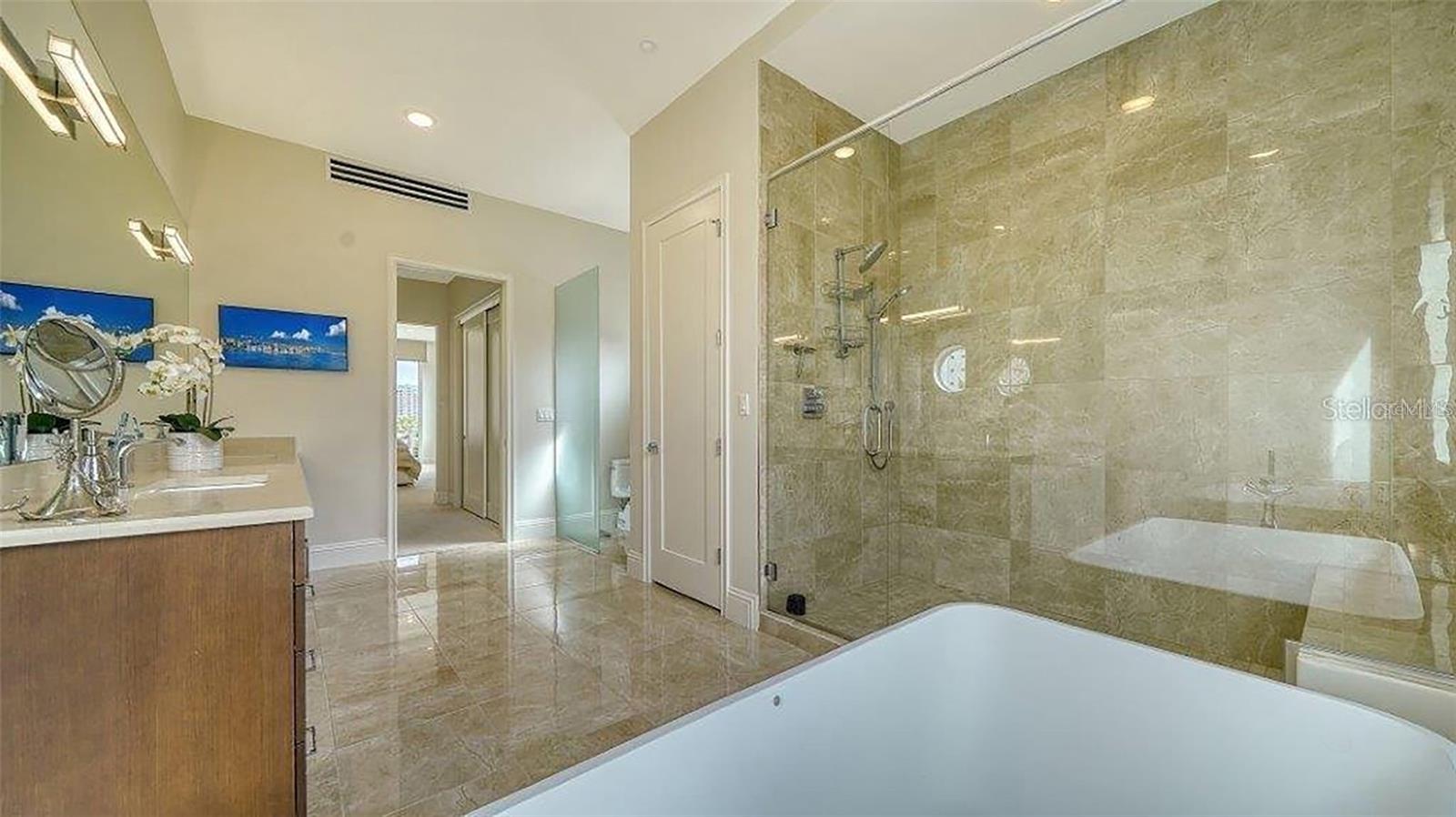 THE PEARL - Residential