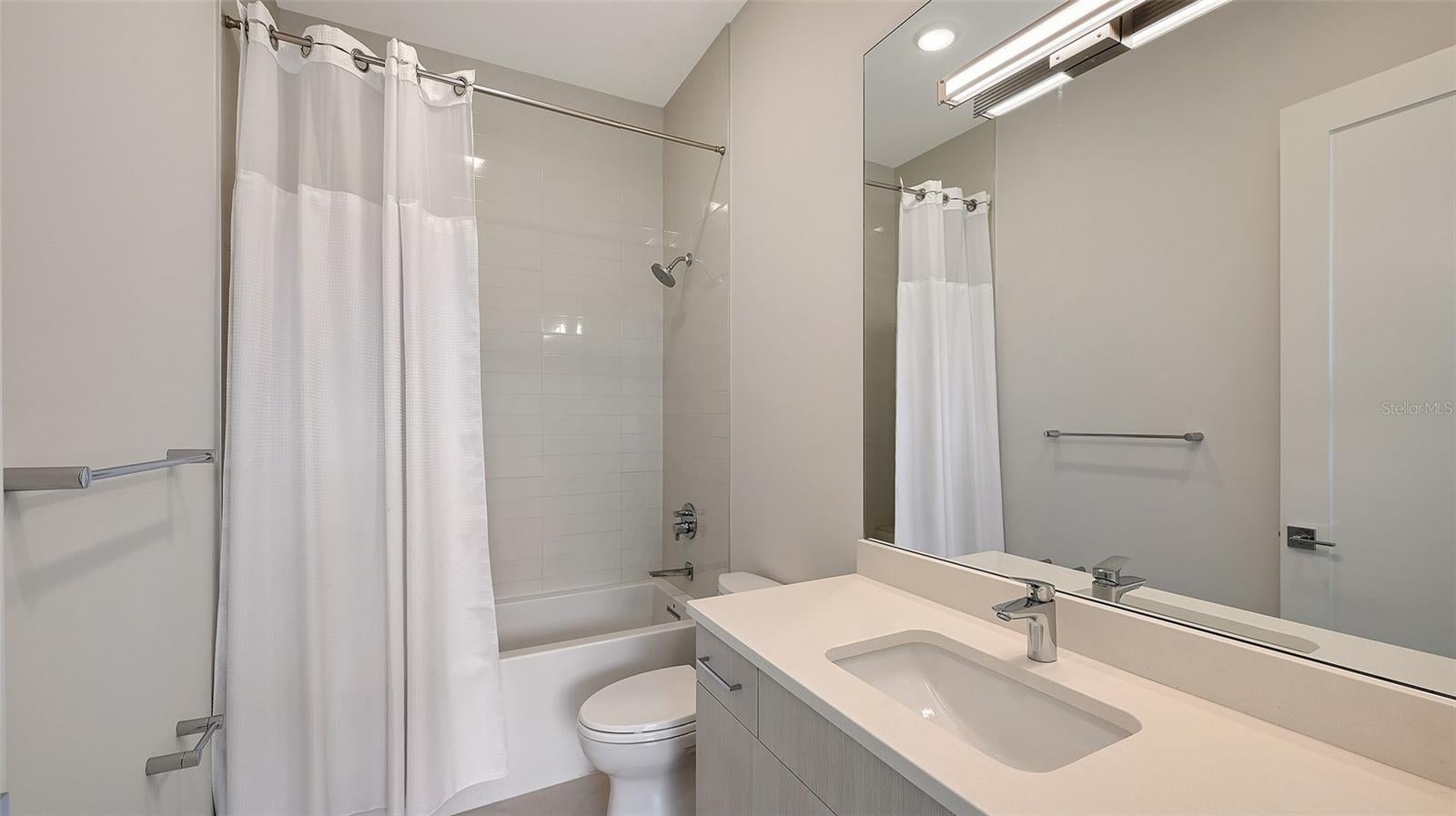 THE PEARL - Residential