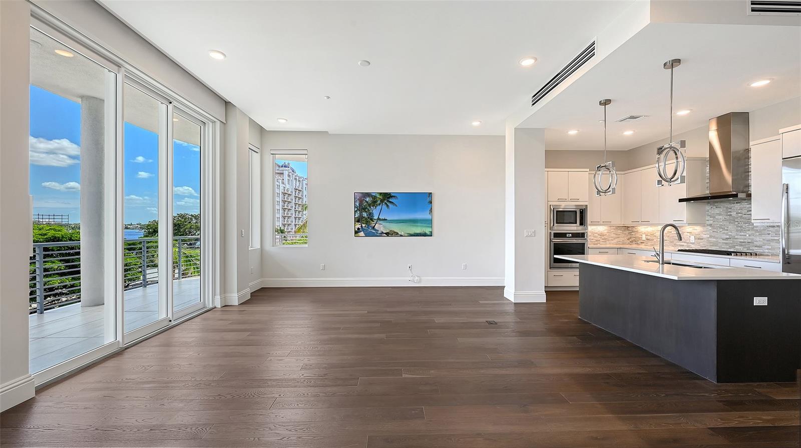 THE PEARL - Residential