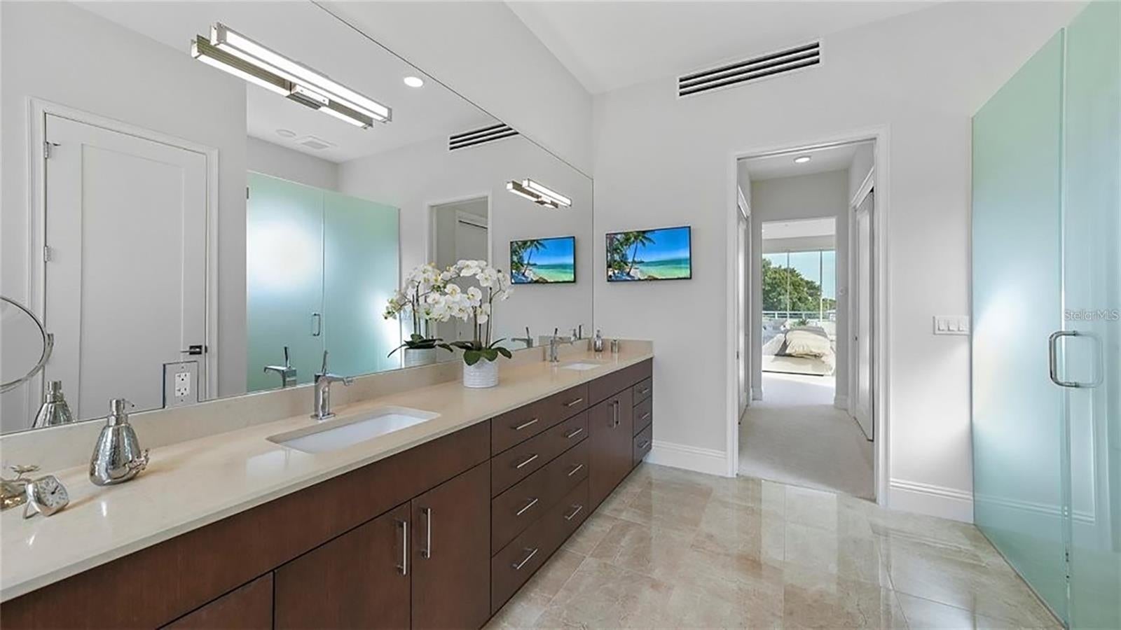 THE PEARL - Residential