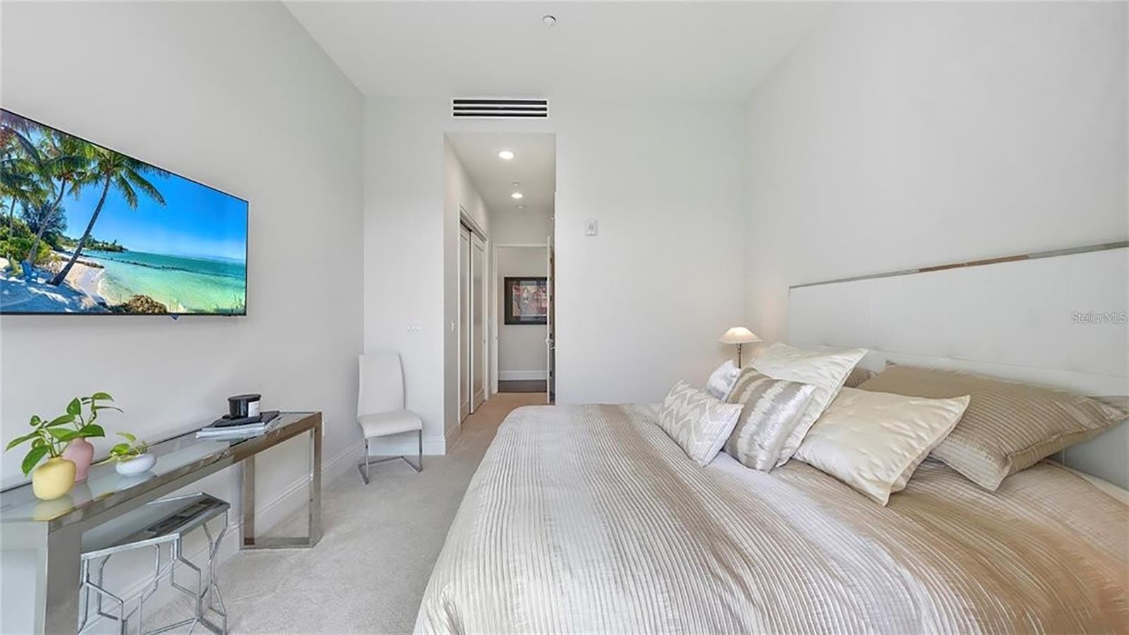 THE PEARL - Residential