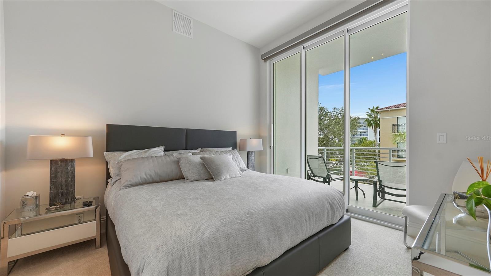THE PEARL - Residential