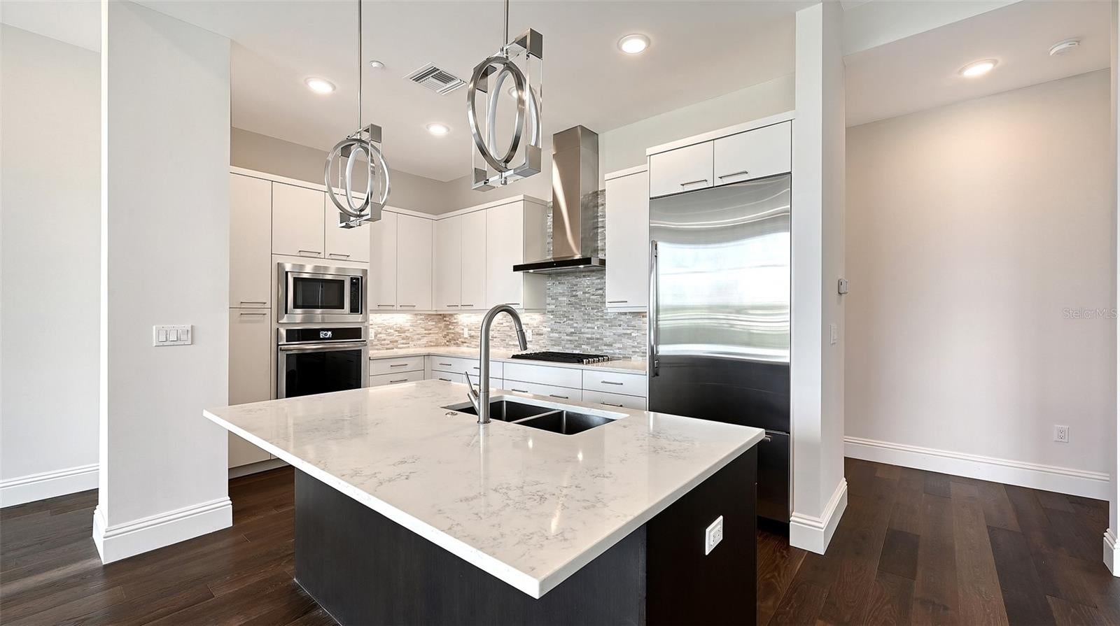 THE PEARL - Residential