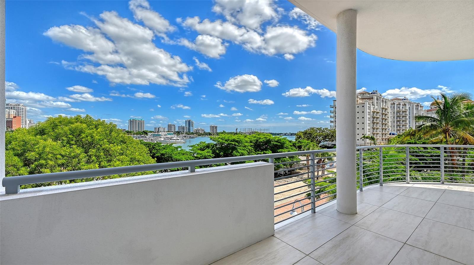 THE PEARL - Residential