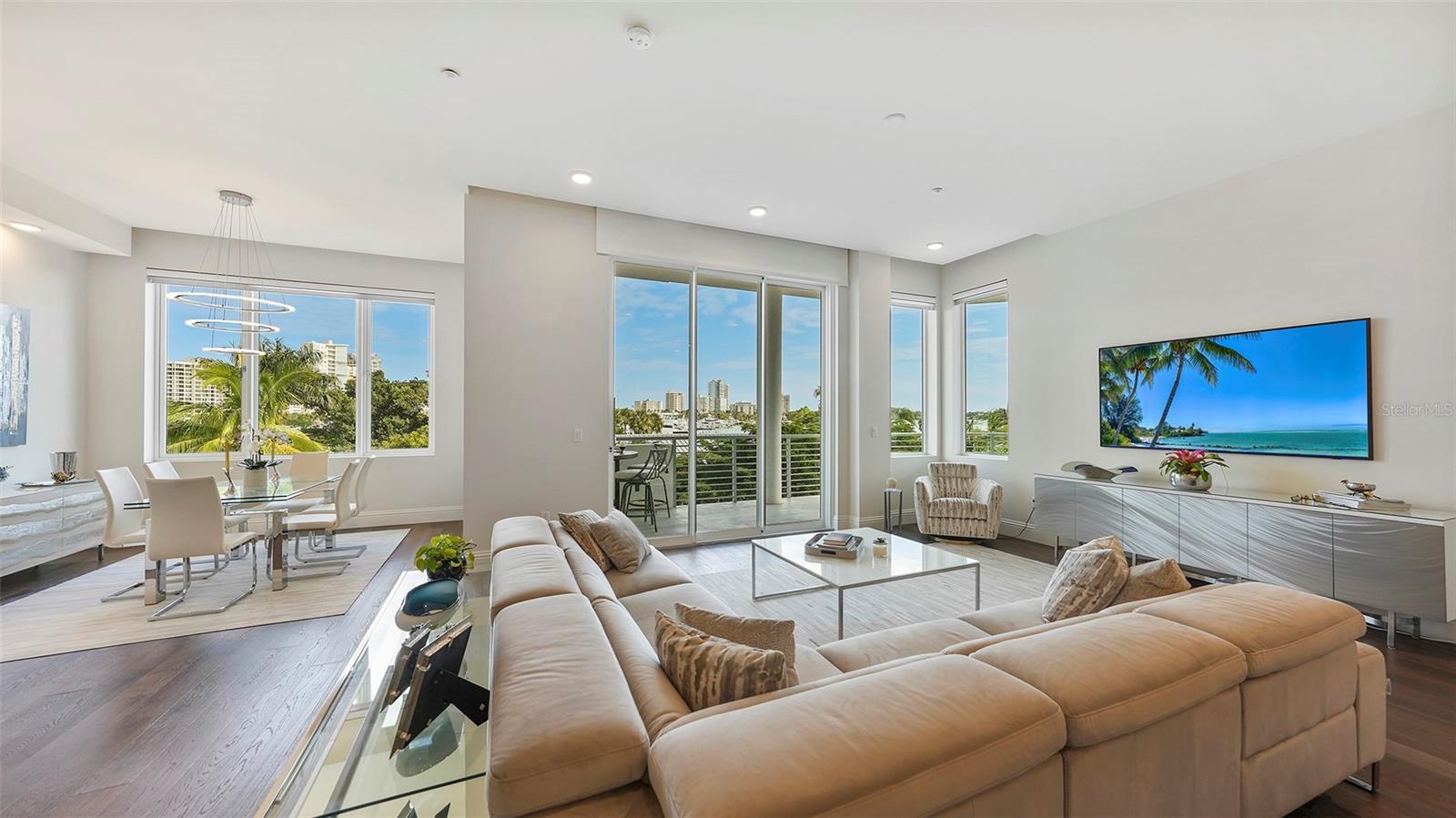THE PEARL - Residential