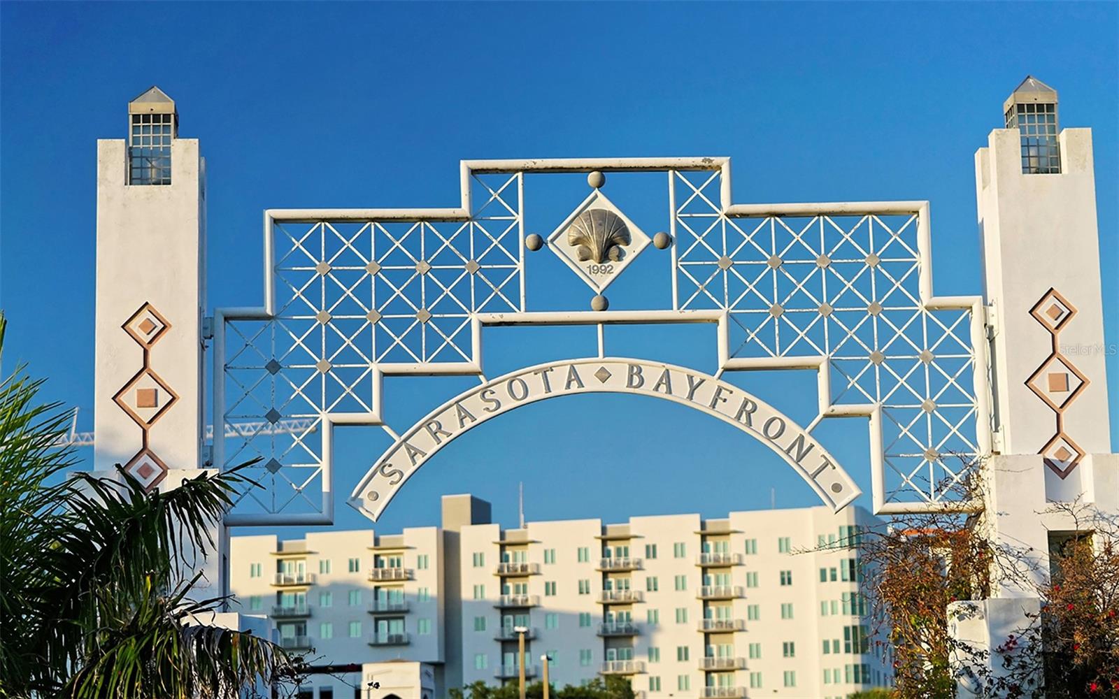 THE PEARL - Residential