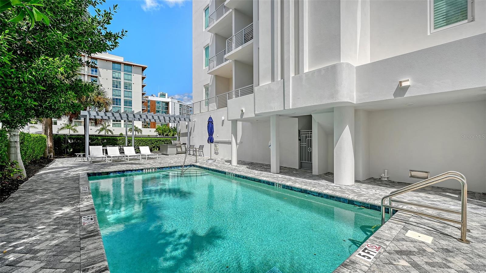 THE PEARL - Residential