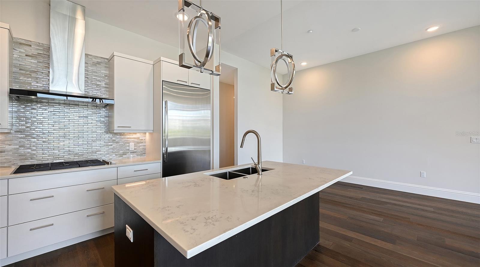 THE PEARL - Residential
