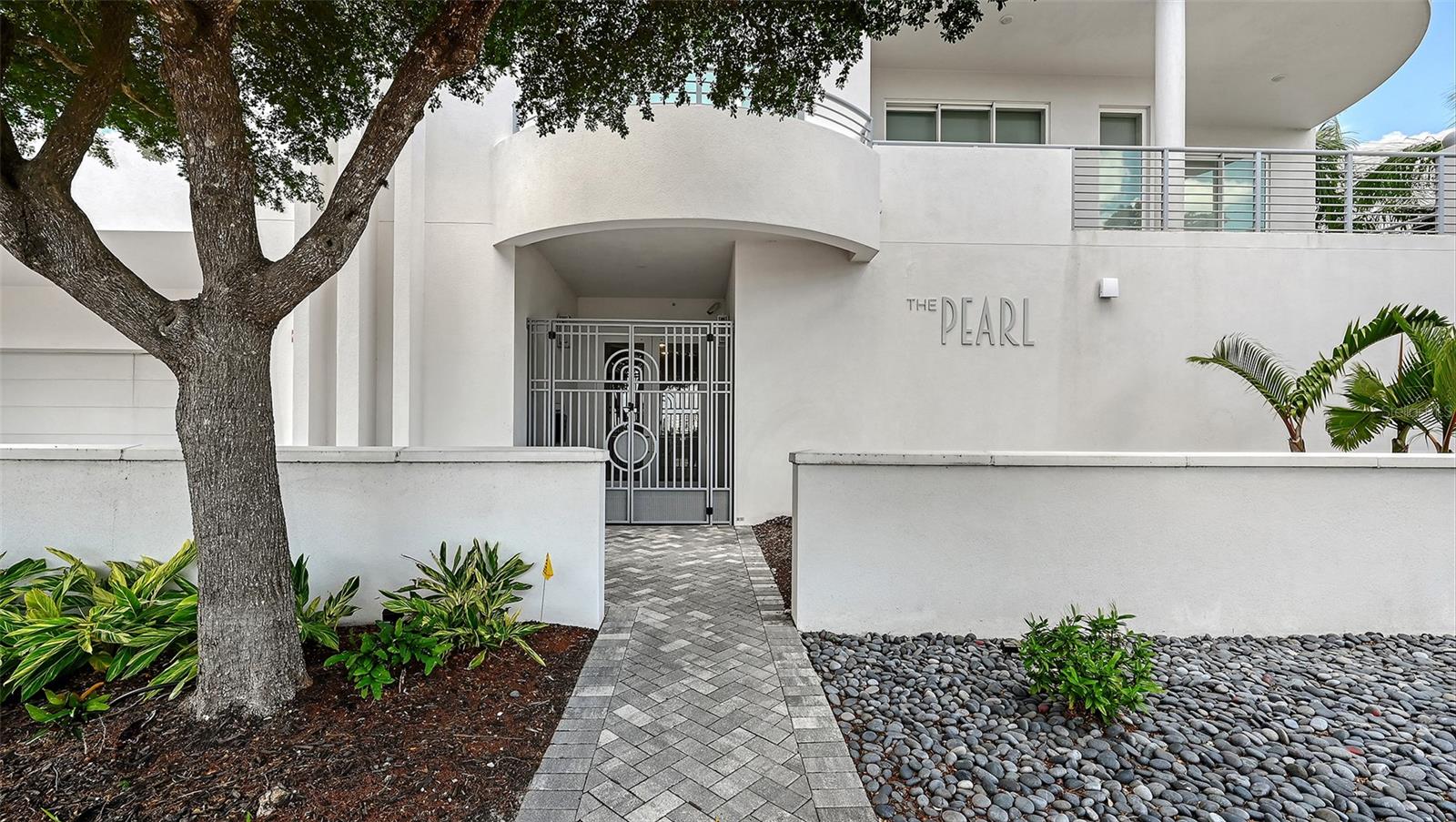 THE PEARL - Residential