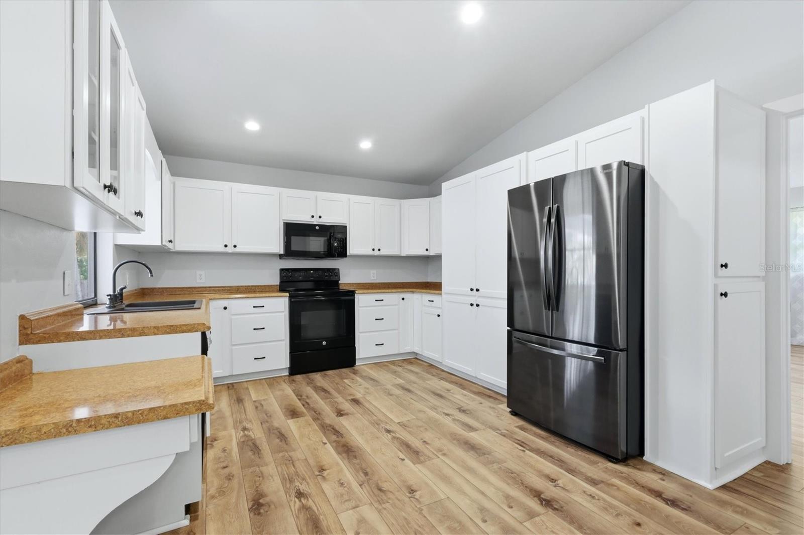 PINE GLEN WEST - Residential