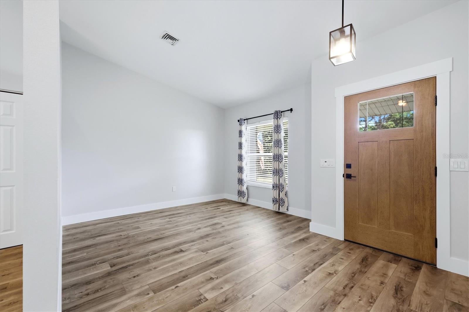PINE GLEN WEST - Residential